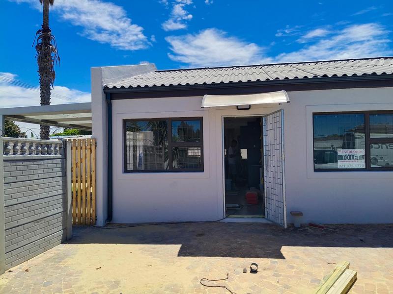 To Let 3 Bedroom Property for Rent in Peerless Park North Western Cape